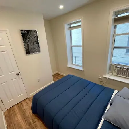 2 Bedrooms Apartament 1 Block From Manhattan