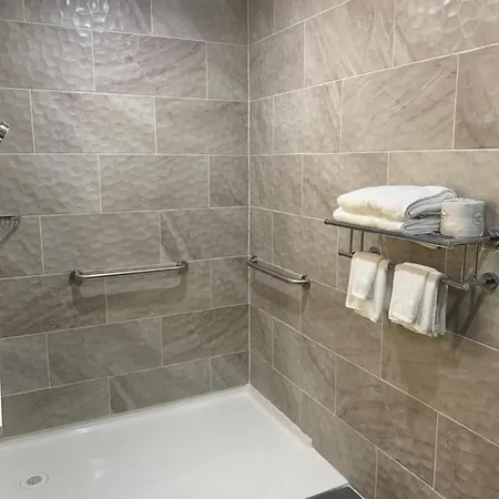 Hotel Days By Wyndham Bronx Nyc 3*