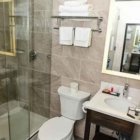 Hotel Days By Wyndham Bronx Nyc New York