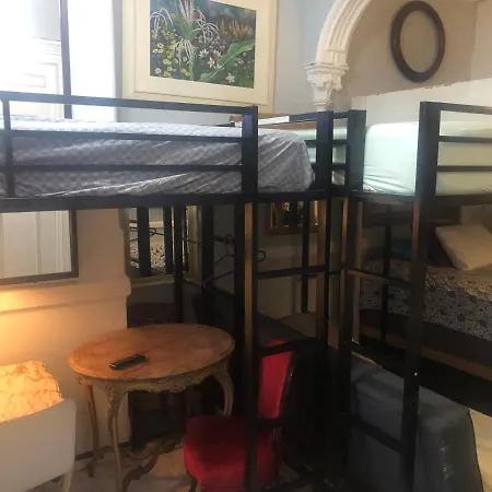 Guest house Private In Manhattan New York