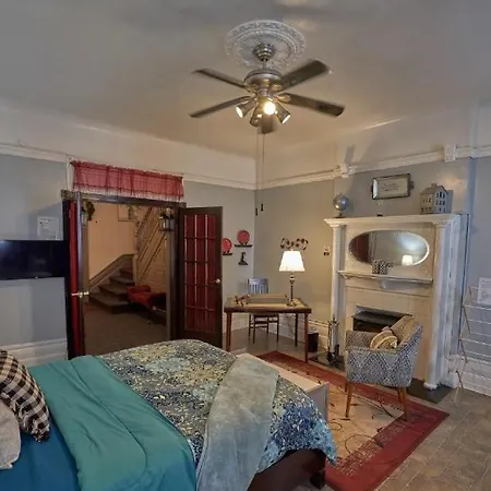 Guest house Irving Manor *