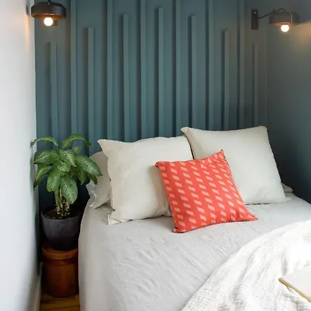 Hotel The High Tide Studio #7 *