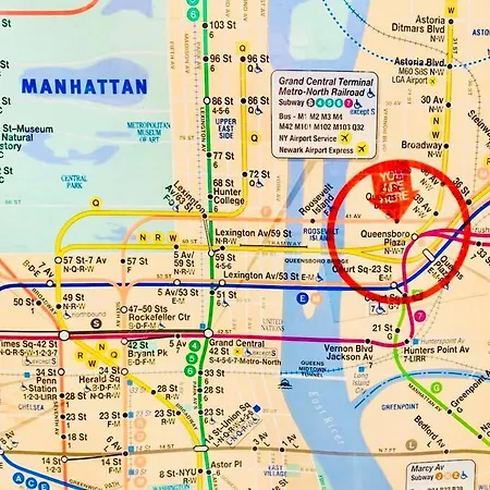 3 Bedrooms 1 Bath Apt, 10 Min To Manhattan! * New York