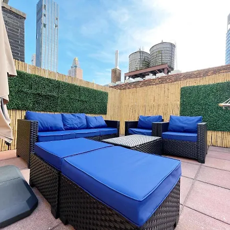 And The City, Rooftop View Apartment