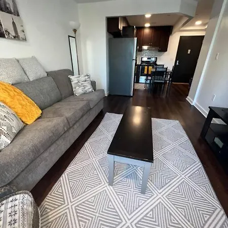 Cozy 1 Bedroom With Outdoor Patio Space