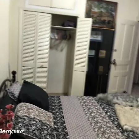 Bed & Breakfast Deluxe King *