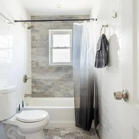 Apartment Lovely 3-br In Queens, Near Rockaway New York