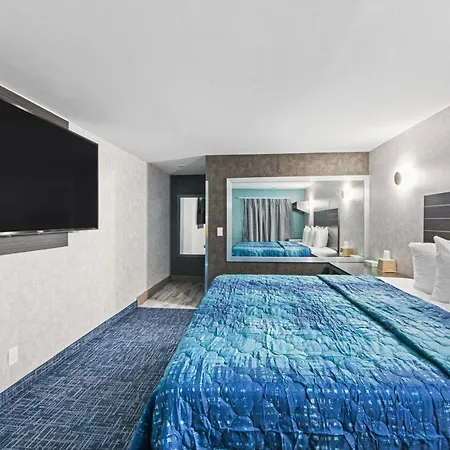 Hotel Opus Bronx Near Bay Plaza Mall New York