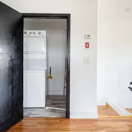 Lovely 3-br In Queens, Near Rockaway * New York
