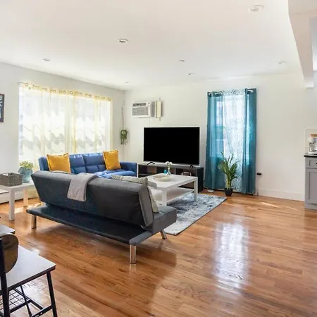 Apartment Lovely 3-br In Queens, Near Rockaway New York