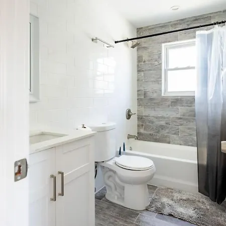 Apartment Lovely 3-br In Queens, Near Rockaway *