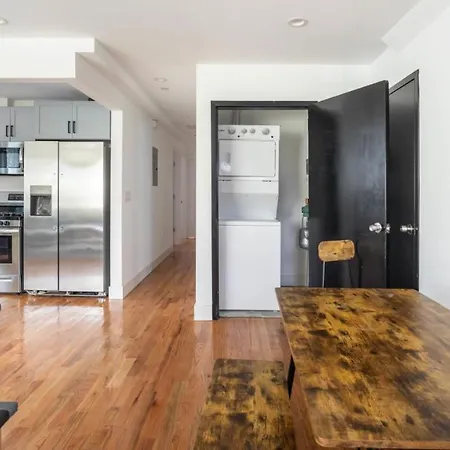 Apartment Lovely 3-br In Queens, Near Rockaway *