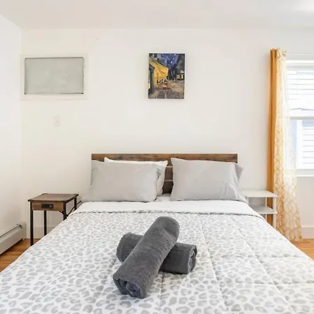 Lovely 3-br In Queens, Near Rockaway * New York