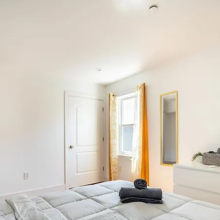 Lovely 3-br In Queens, Near Rockaway New York
