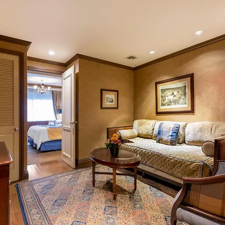 Blakely Hotel 4*