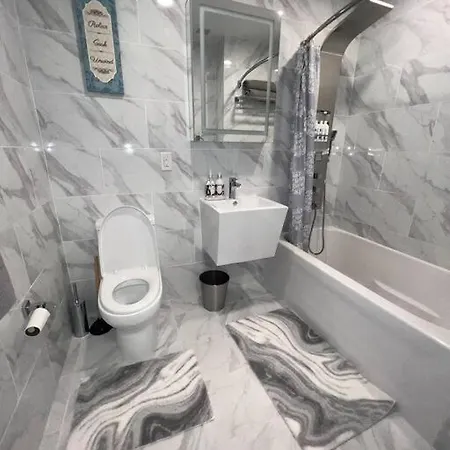 Cozy 1 Bedroom With Outdoor Patio Space Apartment *