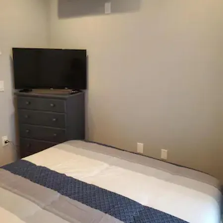 Guest house Located 10 Minutes From Jfk Airport *