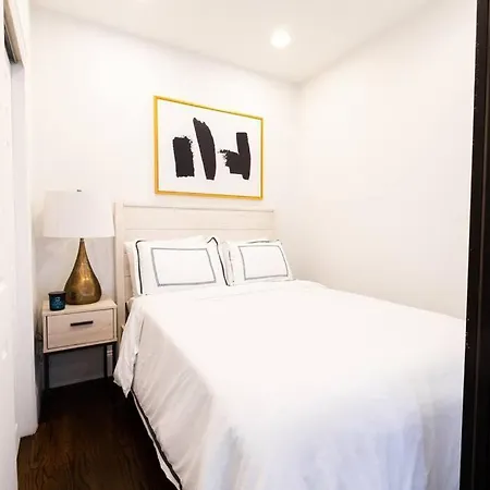 Apartment 69-3c Stylish Lower East East 1br Brand New
