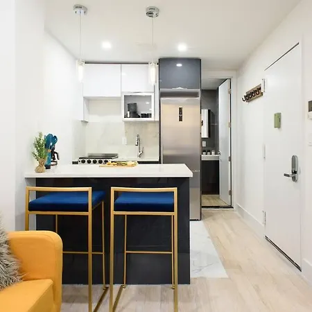 Apartment 1597-8 Luxury Upper East Side W&d