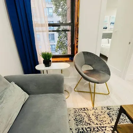 Apartment 78-3a Luxury Brand New Modern 1br W&d