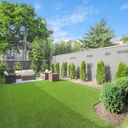 Holiday home 149bk-101 New Construction 2br Private Garden W-d *