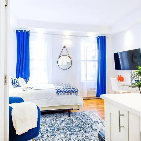Holiday home 62-3b Prime Ues Walk To Park New York