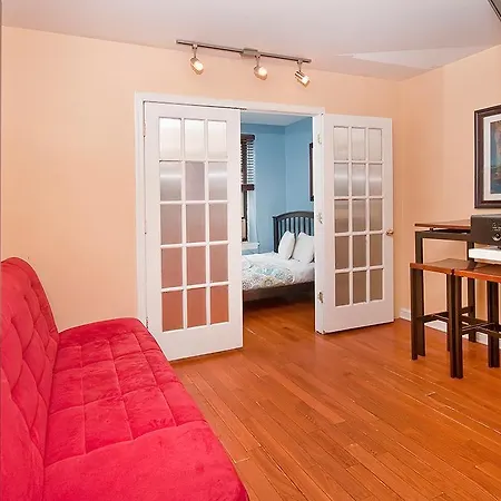 Superior Midtown East Apartment *