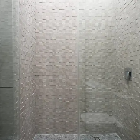 78-1d New Junior 1 Bedroom Prime Ues Wd In Unit *