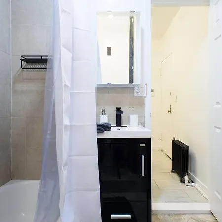 454-3w Prime Location 2br Newly Furnished Sleeps 5