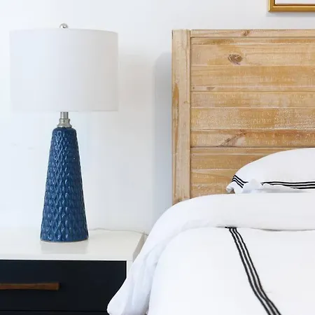 Apartment 454-3w Prime Location 2br Newly Furnished Sleeps 5