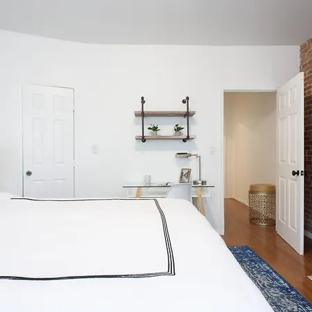 454-3w Prime Location 2br Newly Furnished Sleeps 5 *