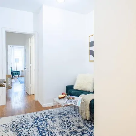 Apartment 454-3w Prime Location 2br Newly Furnished Sleeps 5 *