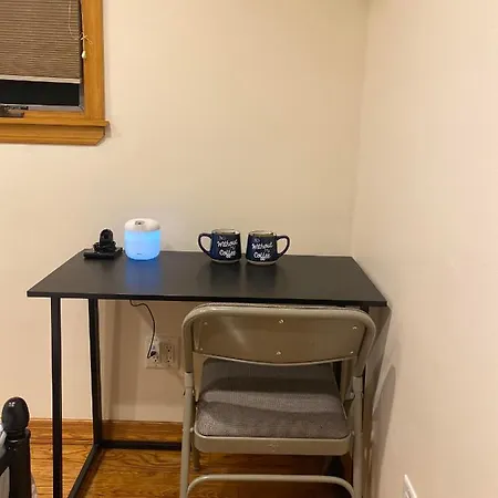 Homestay Mill Basin Cozy New York
