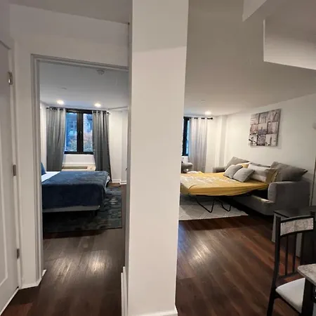 Cozy 1 Bedroom With Outdoor Patio Space Apartment New York