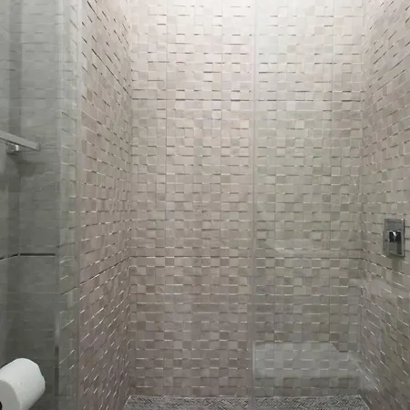 78-1b New 1br Prime Ues Wd In Unit Value