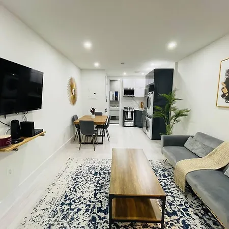 Apartment 78-3a Luxury Brand New Modern 1br W&d New York