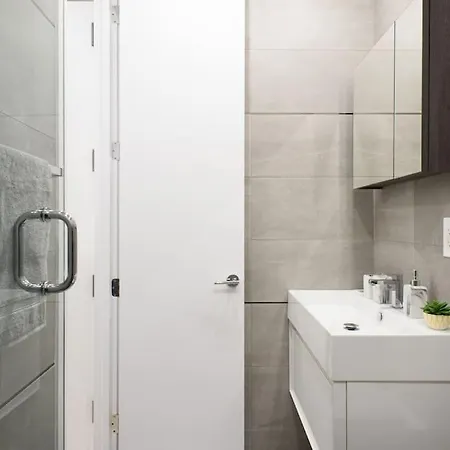 78-3d Brand New 1br Prime Ues Wd In Unit *