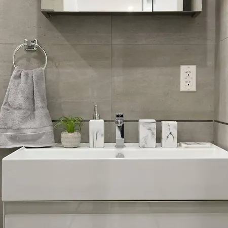 78-1b New 1br Prime Ues Wd In Unit Value Apartment New York