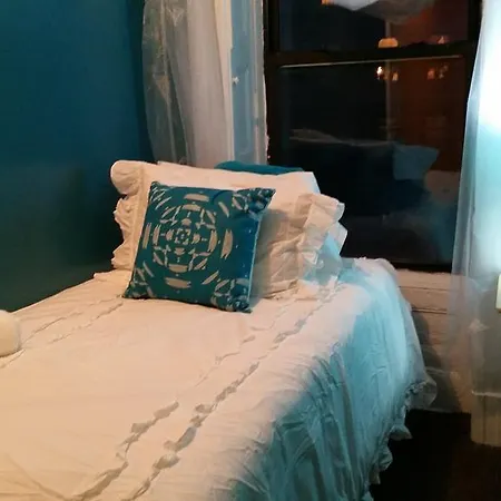 Oyo Bed And Breakfast Bed & Breakfast
