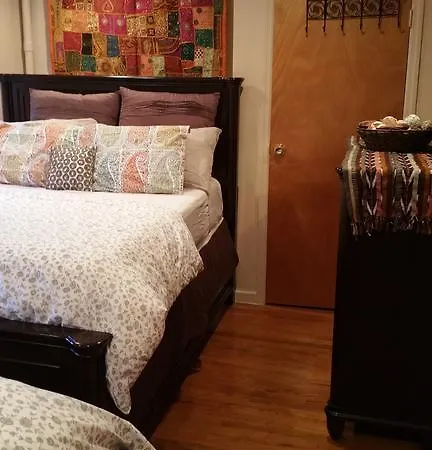 Two Bedroom - Bedford Stuyvesant Apartment *
