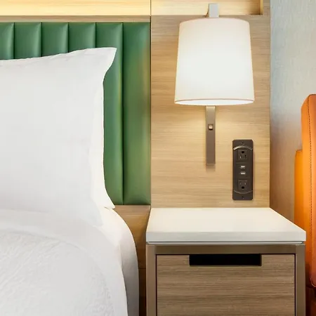 Lic - Laguardia West, An Ihg