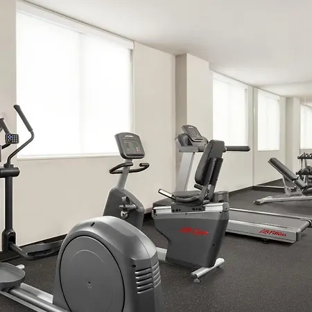 Lic - Laguardia West, An Ihg New York