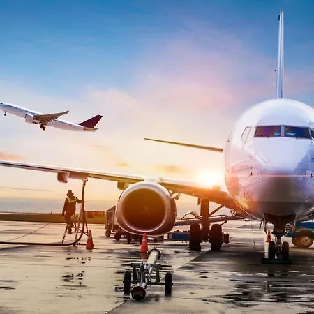 Lic - Laguardia West, An Ihg Hotel New York
