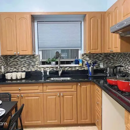 Beautiful 4 Bedroom For Groups *