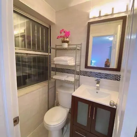 Beautiful 4 Bedroom For Groups Apartment *