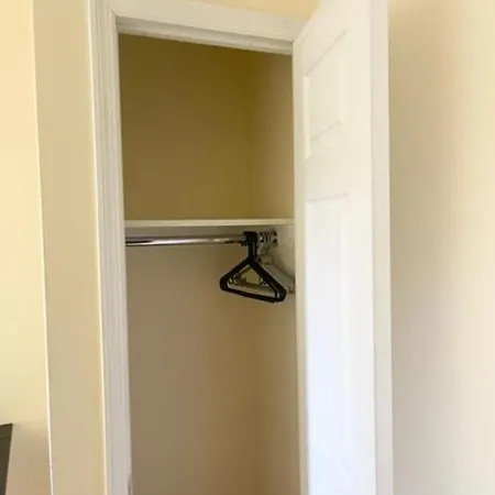 2-Bdr-Fully Furnished Cozy Apartment, Near Columbia University Homestay *