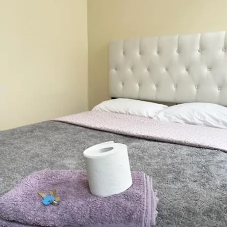 2-Bdr-Fully Furnished Cozy Apartment, Near Columbia University Homestay New York