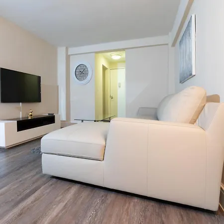 Excellent Studio At Midtown East