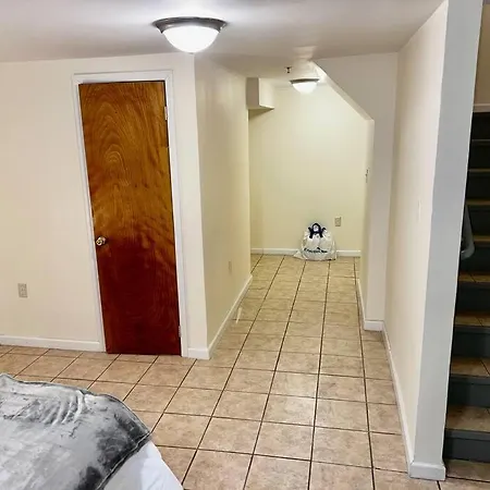 Beautiful & Huge 2 Bed Duplex Apartment