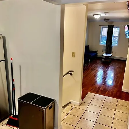 Beautiful & Huge 2 Bed Duplex Apartment *